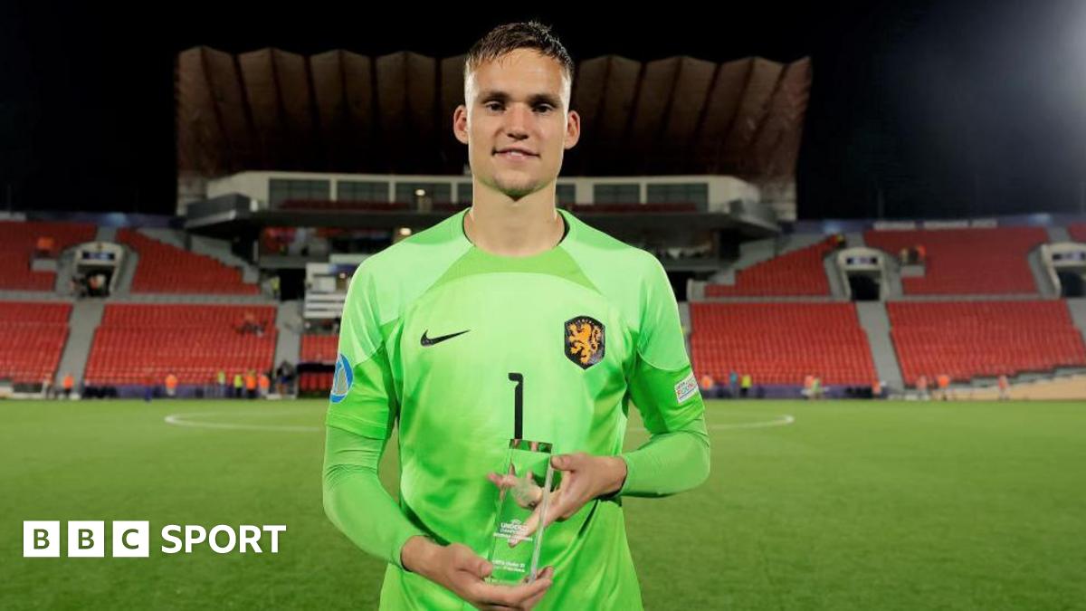 Brighton sign goalkeeper Bart Verbruggen from Anderlecht - BBC Sport