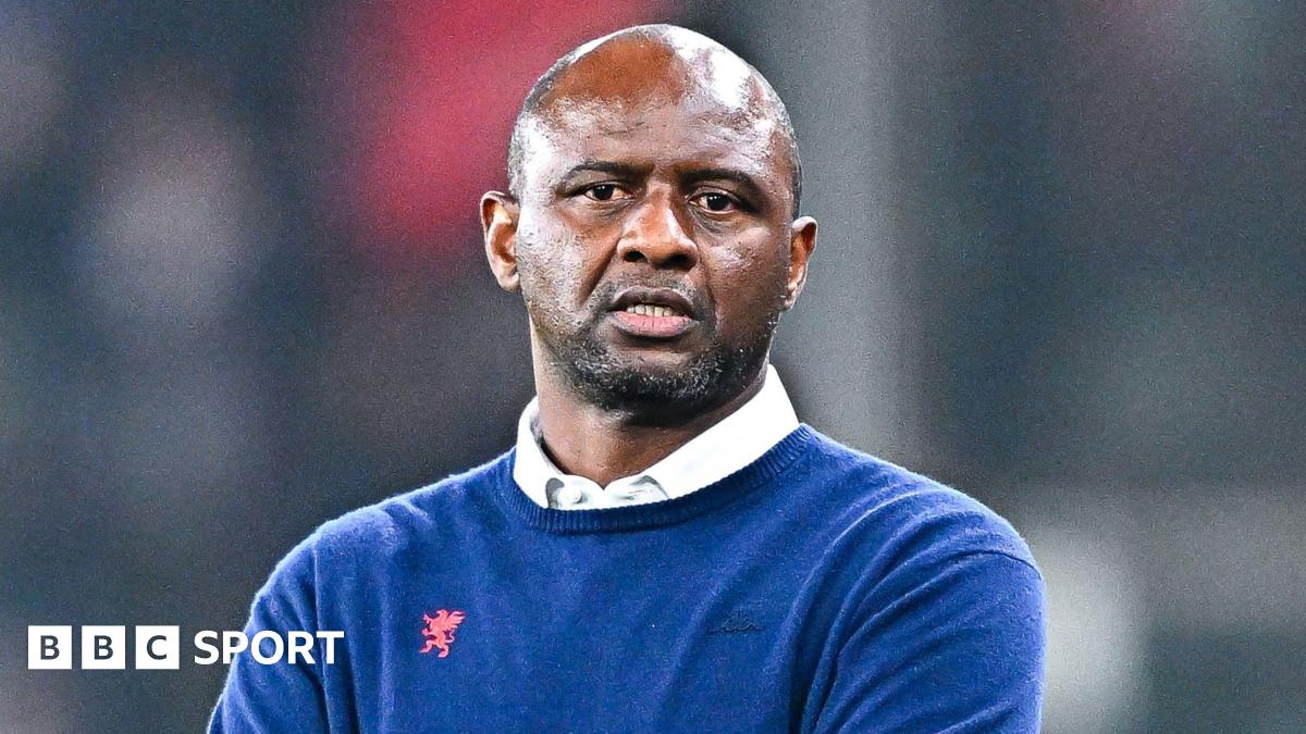 Head coach Vieira leaves bottom club Genoa