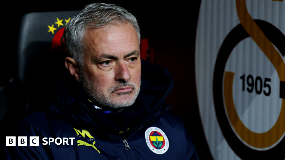 Mourinho given four-match ban for comments after Istanbul derby