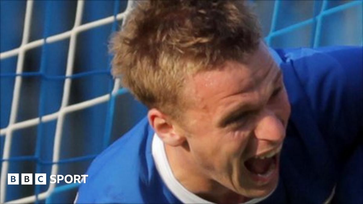 Linfield's Peter Thompson facing several weeks out - BBC Sport
