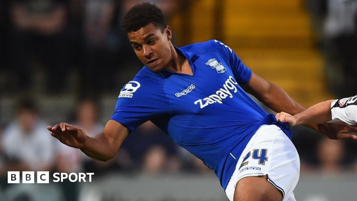 Birmingham City: Tom Adeyemi hands in transfer request - BBC Sport