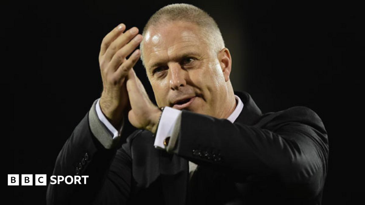 Wales football: Kit Symons set to remain assistant manager - BBC Sport