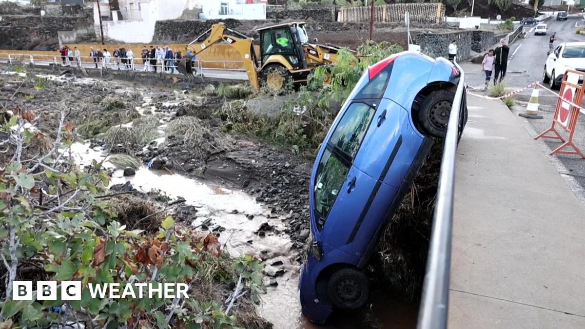 Torrential Rain Sweeps Cars Out To Sea In Gran Canaria BBC Weather torrential-rain-sweeps-cars-out-to-sea-in-gran-canaria-bbc-weather