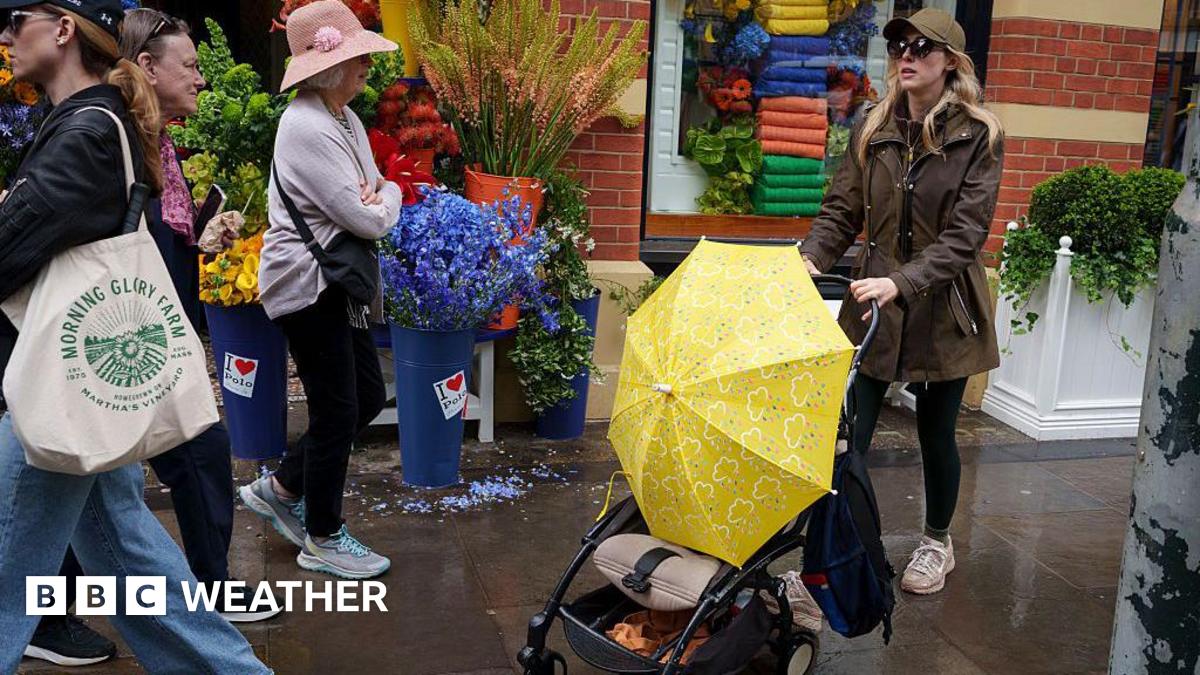 Low chance of tornado, with rain over bank holiday weekend