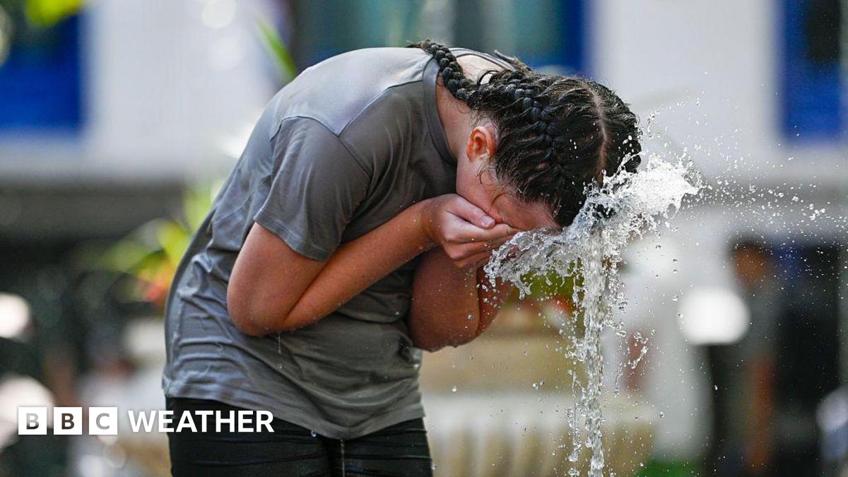 'Extraordinary' heat health alerts to come into force as record May heat possible