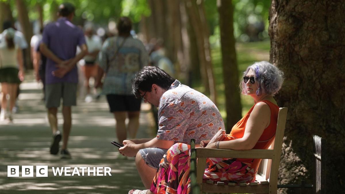 UK weather: Heat health alerts issued with 30C heatwave expected next week