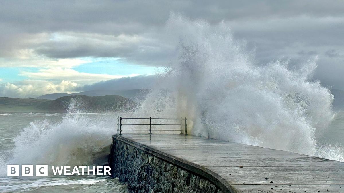 Risk of Christmas travel disruption as UK weather warnings issued