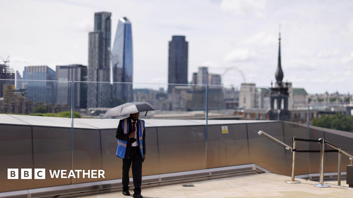 Amber Extreme Heat warning issued by Met Office as 35C heatwave approaches