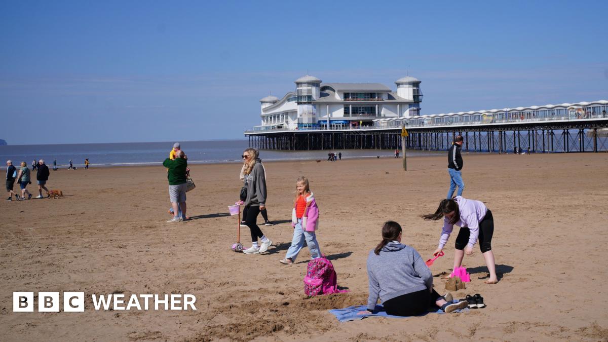 UK Weather: mini heatwave to hit as temperatures rise to 26C