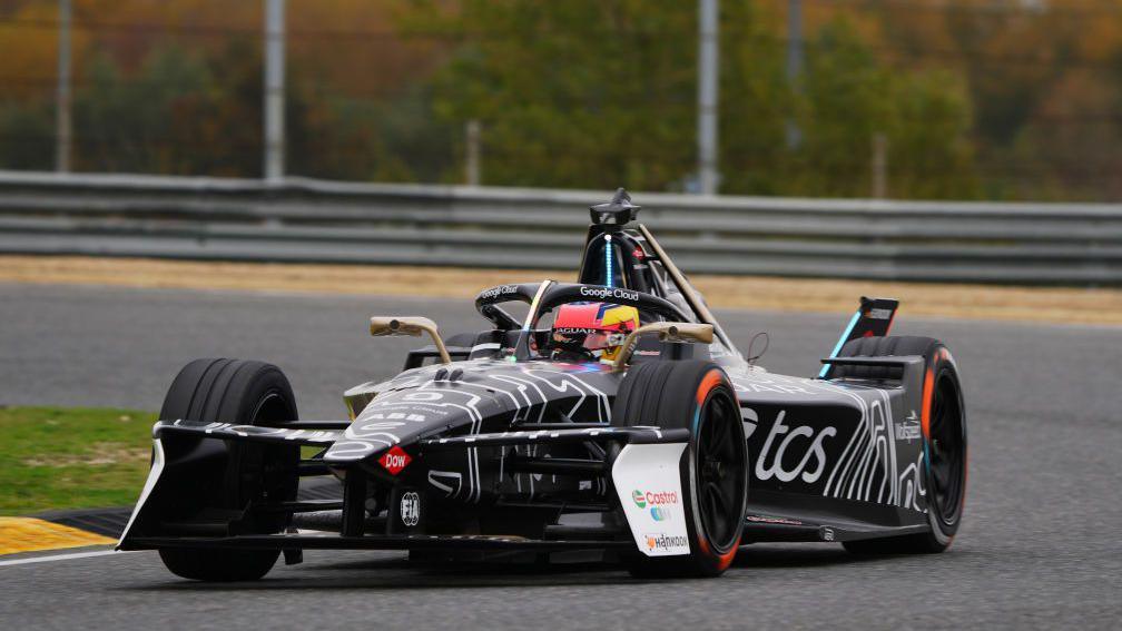 Jamie Chadwick driving a Formula E car for Jaguar at the test event in Spain