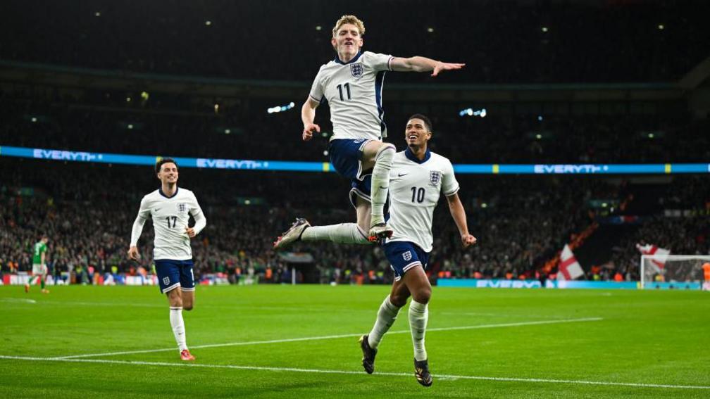 England players celebrate Anthony Gordon's goal against the Republic of Ireland 