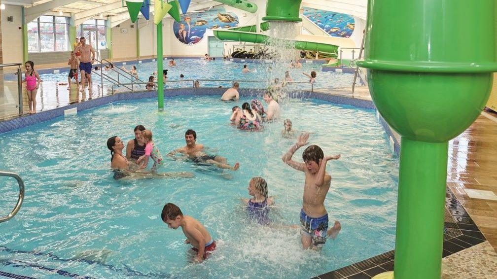 Indoor pool at Golden Sands Caravan Park 