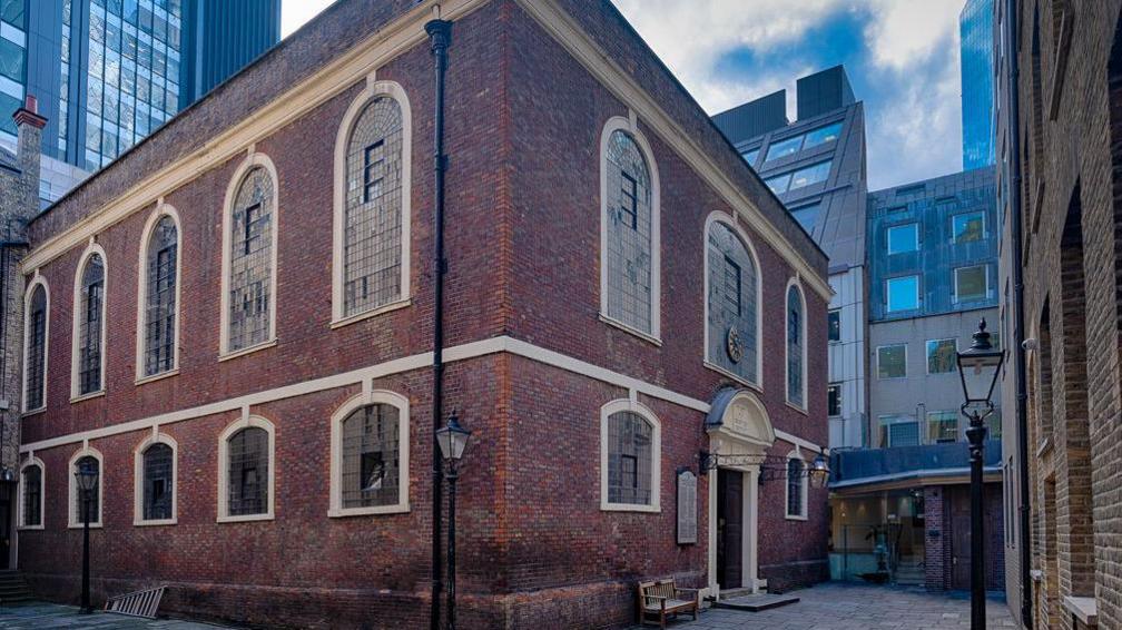 Bevis Marks Synagogue, surrounded by buildings in the City of London