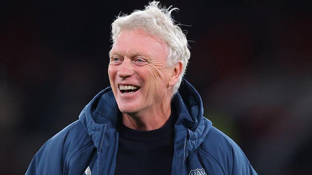 Everton manager David Moyes celebrates the 1-0 win against Manchester United on 24 November 2025