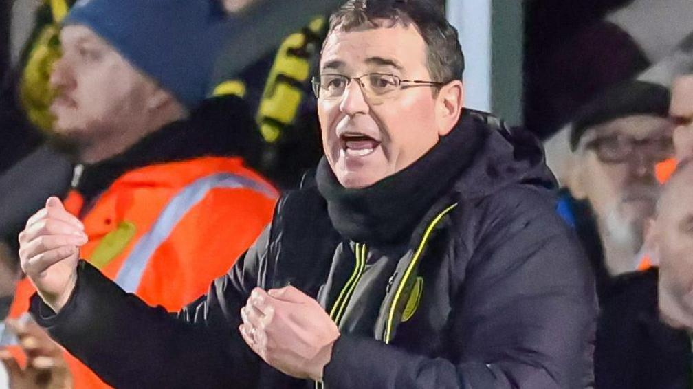 Burton Albion boss Gary Bowyer