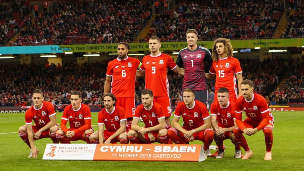 Cymru'n paratoi i chwarae'n erbyn Sbaen mewn gêm gyfeillgar yn Stadiwm Principality yn 2018