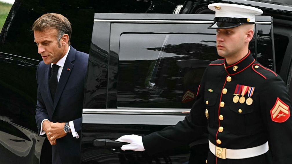 Macron mbërrin në Shtëpinë e Bardhë dhe del nga makina zyrtare
