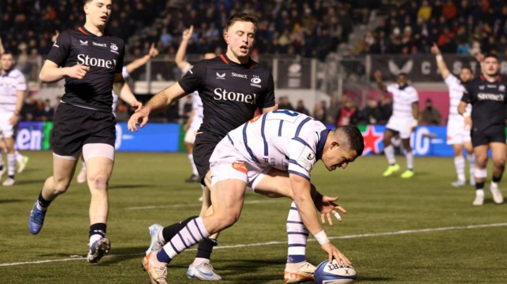 Adrien Seguret of Castres scores his team's fourth try