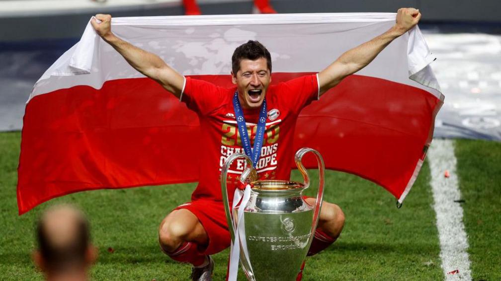 Robert Lewandowski is one of only five players to have scored 100 goals with three different clubs