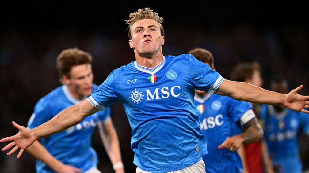 Rasmus Hojlund celebrates scoring against Genoa