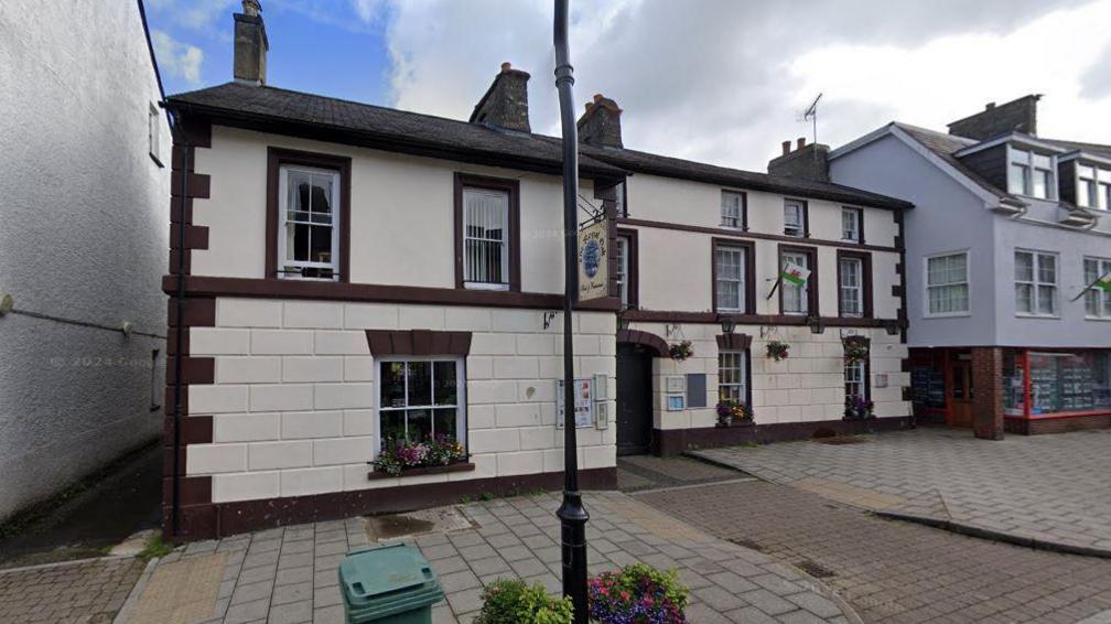 Royal Oak Hotel