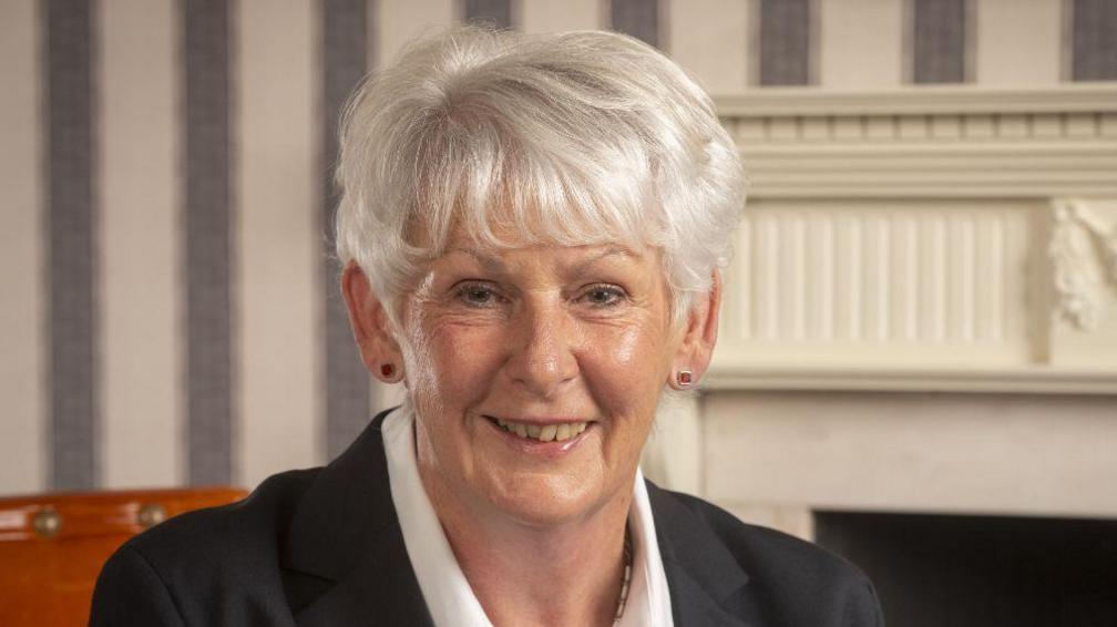 Claire Dowling