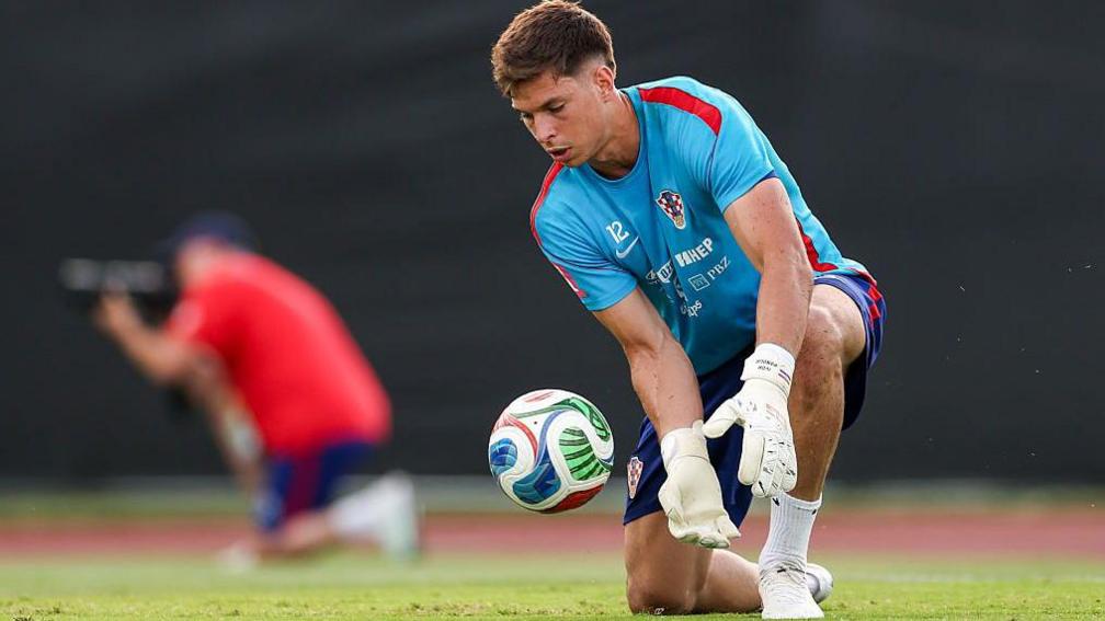 Ivor Pandur during training with Croatia's World Cup squad
