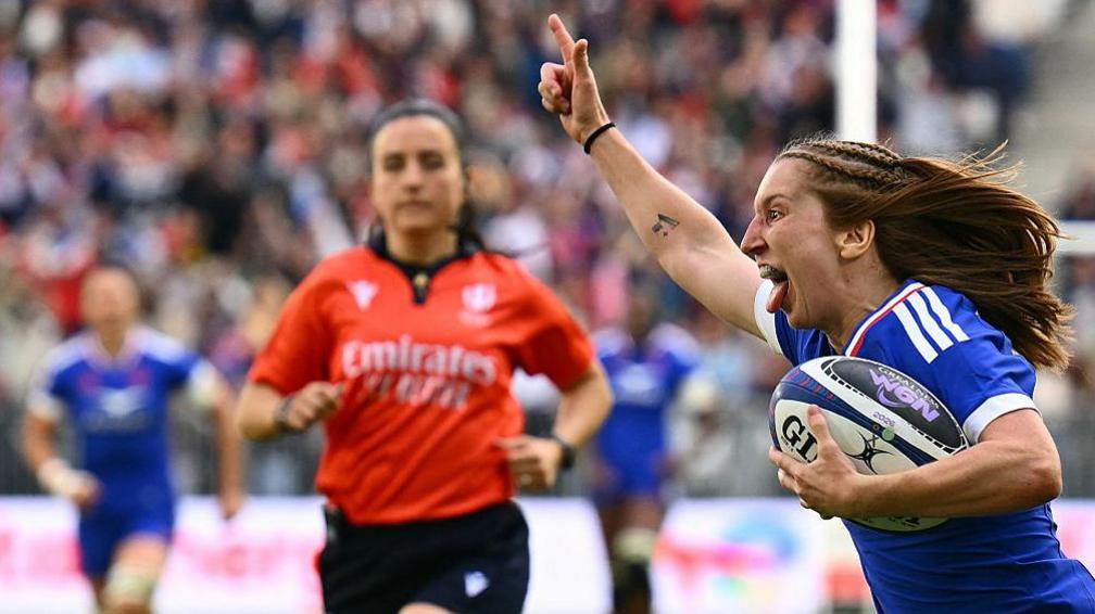 Pauline Bourdon Sansus scores for France