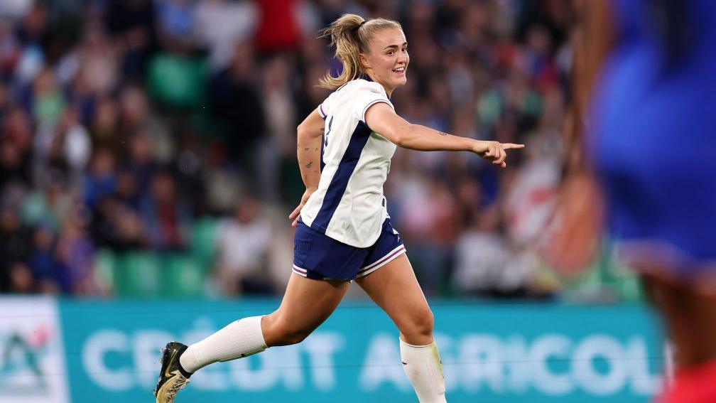 Georgia Stanway playing against France