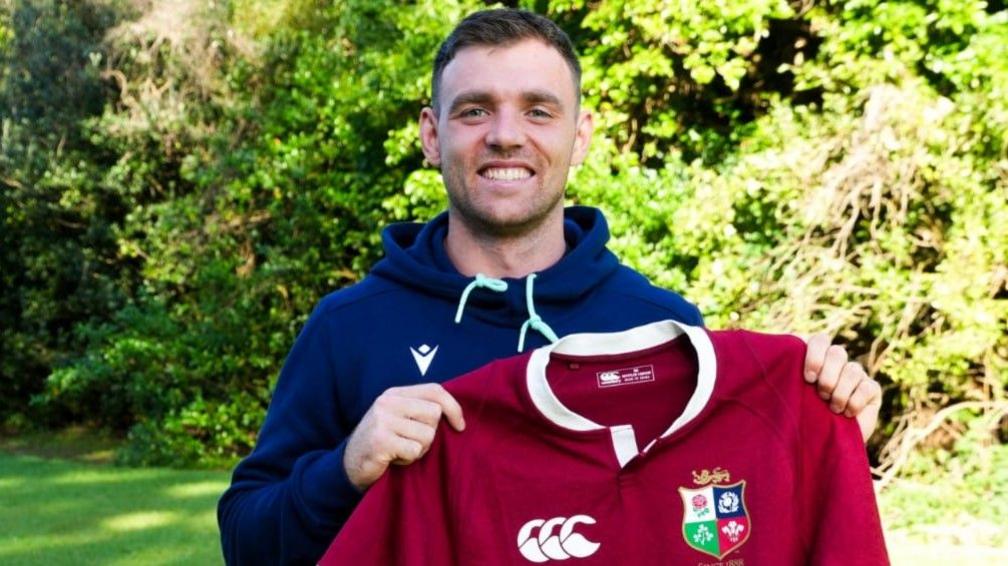 Ben White with a British and Irish Lions shirt
