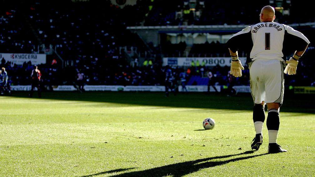 Marcus Hahnemann of Reading prepares to take a goal kick during the Coca Cola Championship match between Reading and Sheffield United at the Madjeski Stadium on October 1, 2005 in Reading, England.