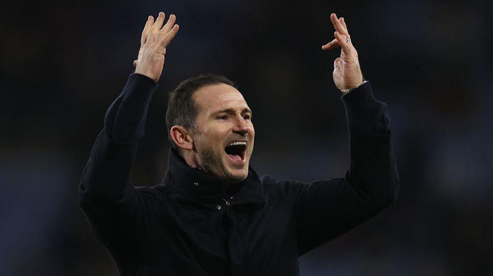 Frank Lampard celebrates victory 