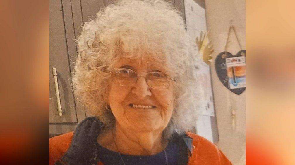 Elaine Rowlands