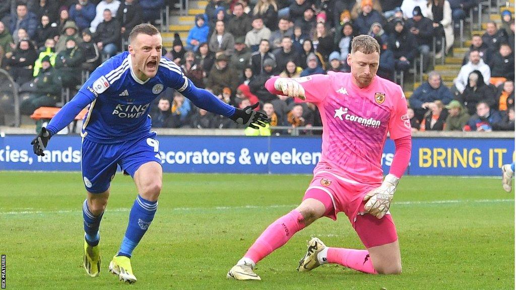 Jamie Vardy screams as he celebrates a goal for Leicester at Hull