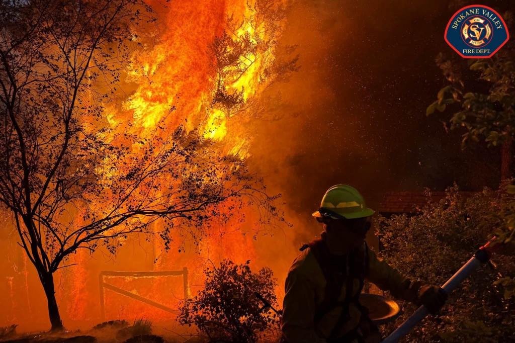 Washington wildfire arson suspect twice linked to other blazes, authorities say