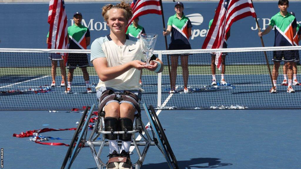 Ben Bartram with the US Open junior trophy