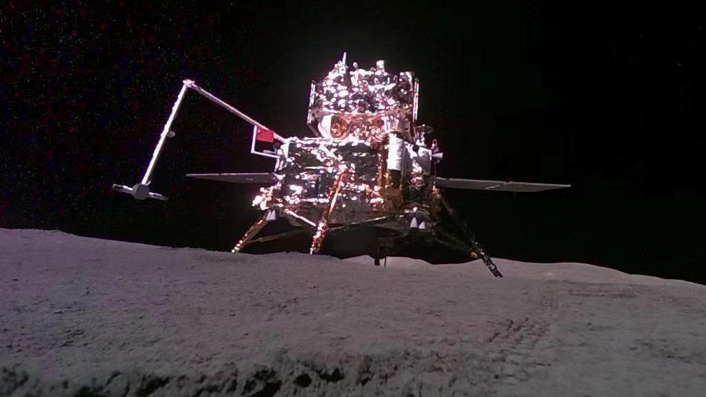 A photo of the Chang'e-6 probe landing on the Moon