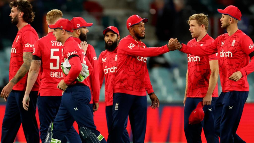 England celebrate victory