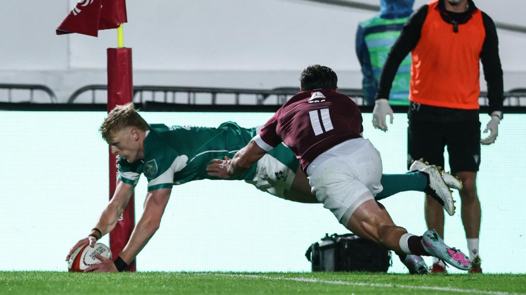 Tommy O'Brien scores