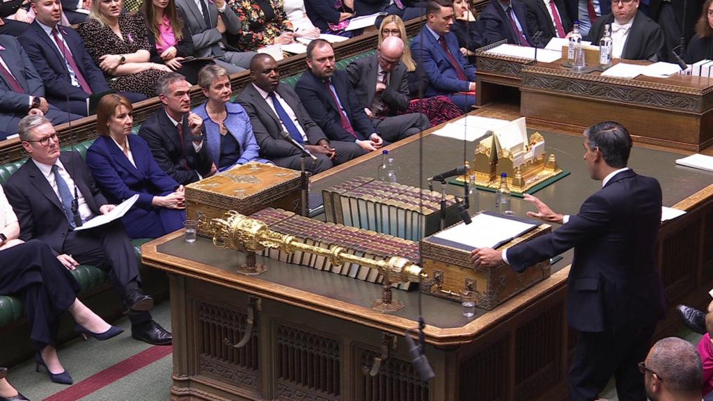 Sunak faces Starmer at PMQs