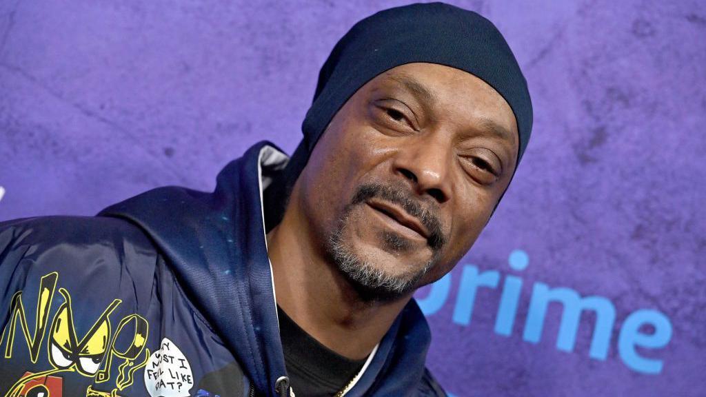 Olympics 2024: Snoop Dogg to carry torch ahead of opening ceremony - BBC  Sport