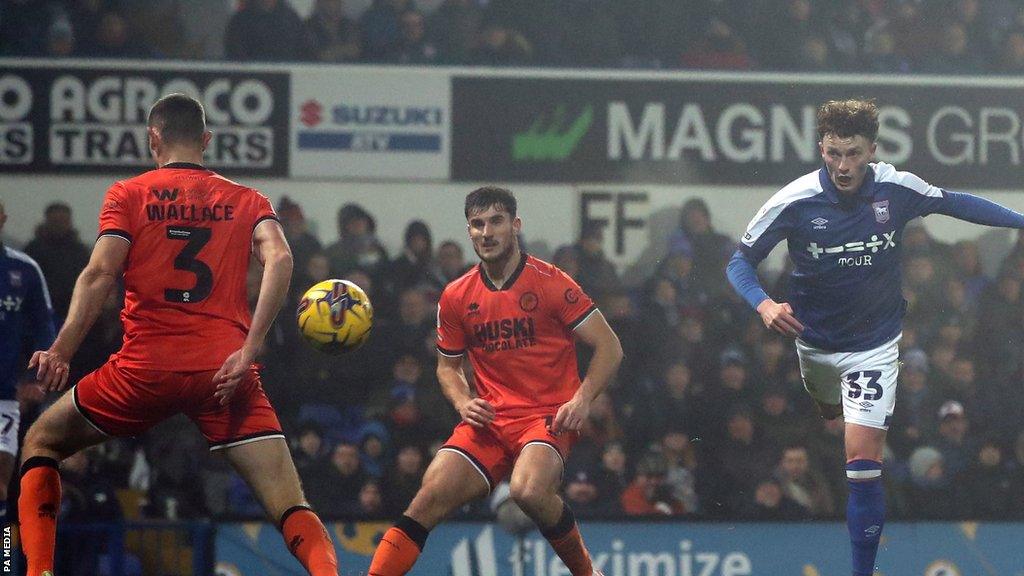 Nathan Broadhead scores for Ipswich