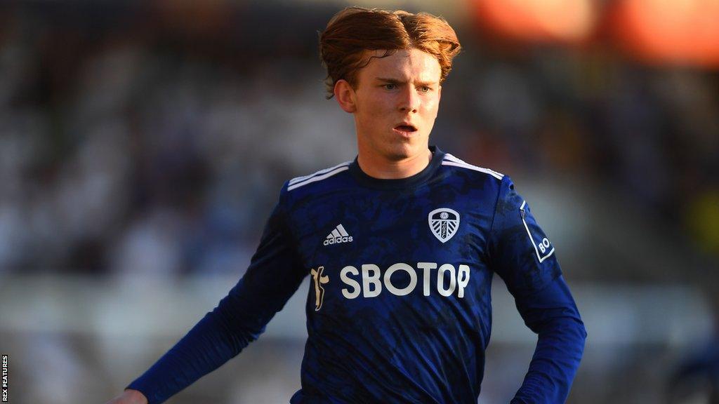 Sean McGurk running with the ball for Leeds' under-21s