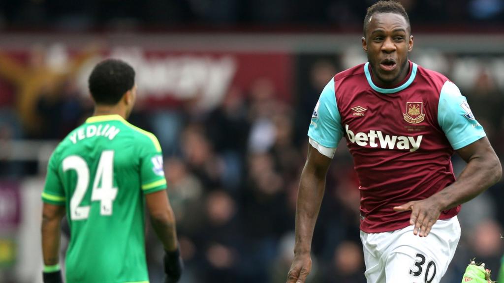 Michail Antonio celebrates