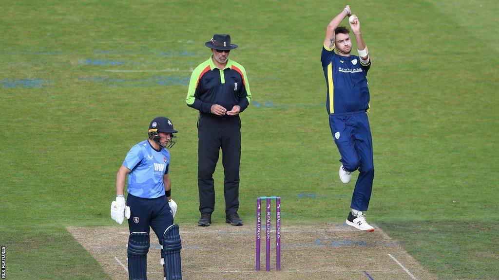 Hampshire bowler Jack Campbell has signed a new contract to stay at the club until the end of 2023.