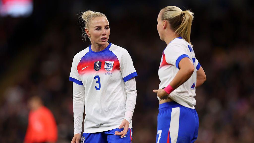 Alex Greenwood and Beth Mead