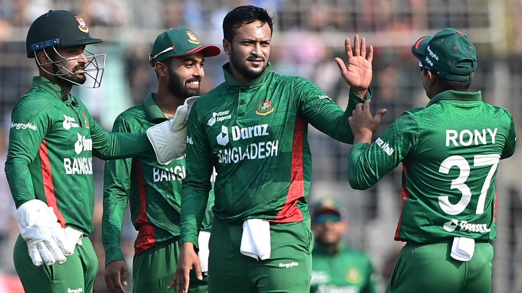 Shakib al Hasan celebrates