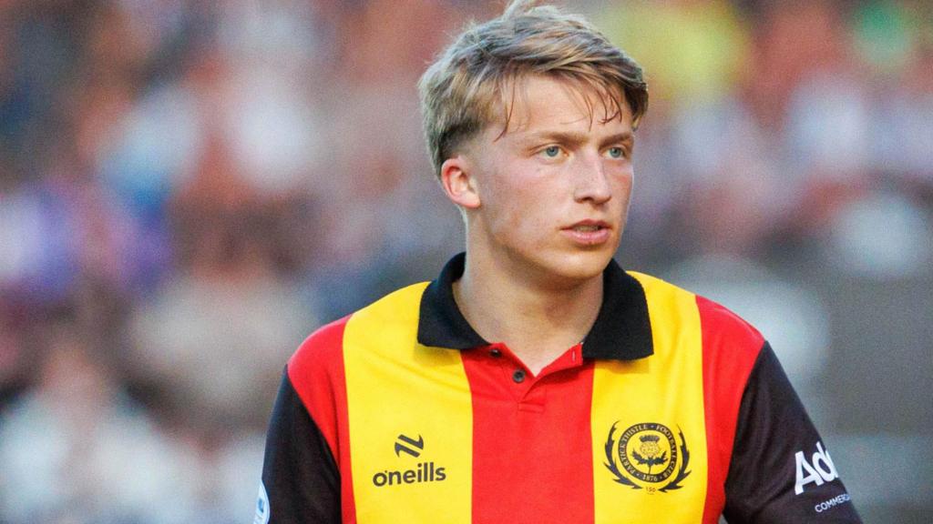 Stanway boosts Thistle promotion bid