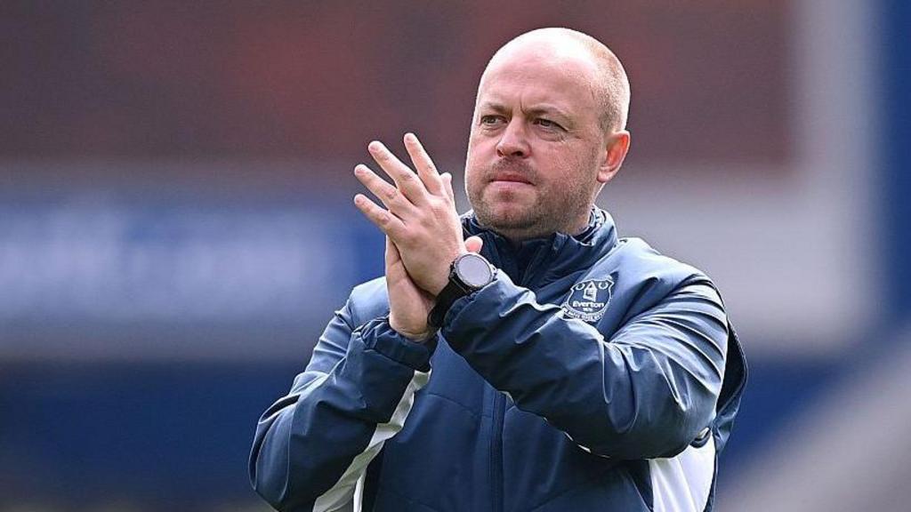 Everton Women nomme Scott Phelan comme entraîneur-chef permanent