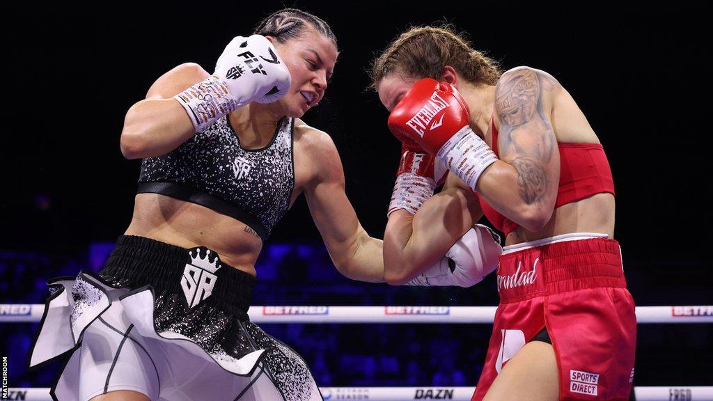 Sandy Ryan punches Terri Harper